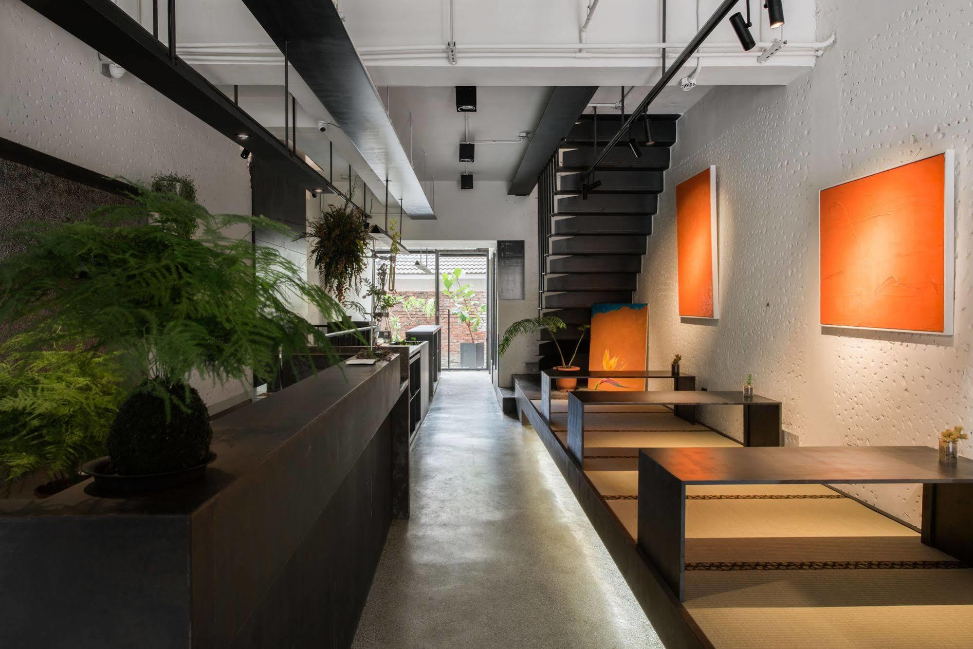 Hii-Hubs B&B Tainan Esterno foto