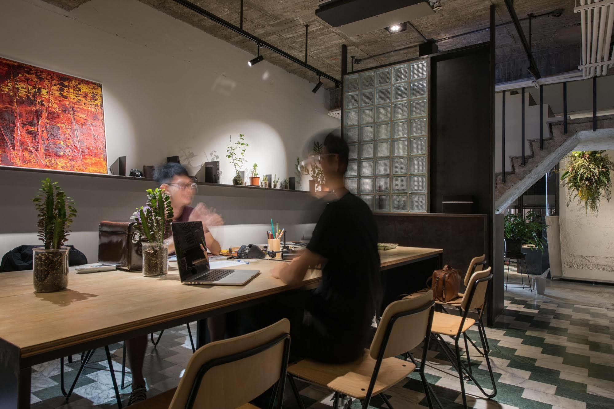 Hii-Hubs B&B Tainan Esterno foto
