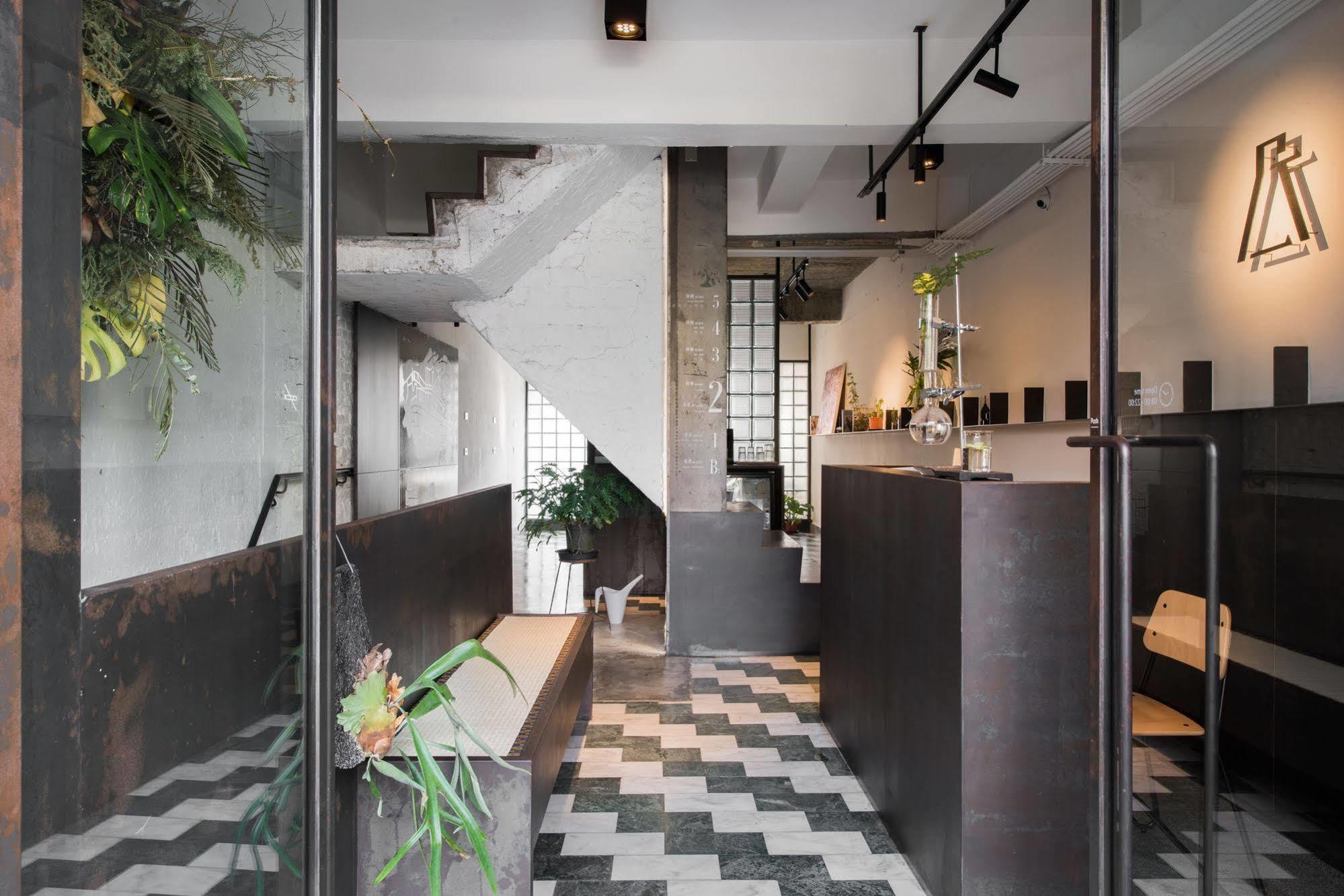 Hii-Hubs B&B Tainan Esterno foto