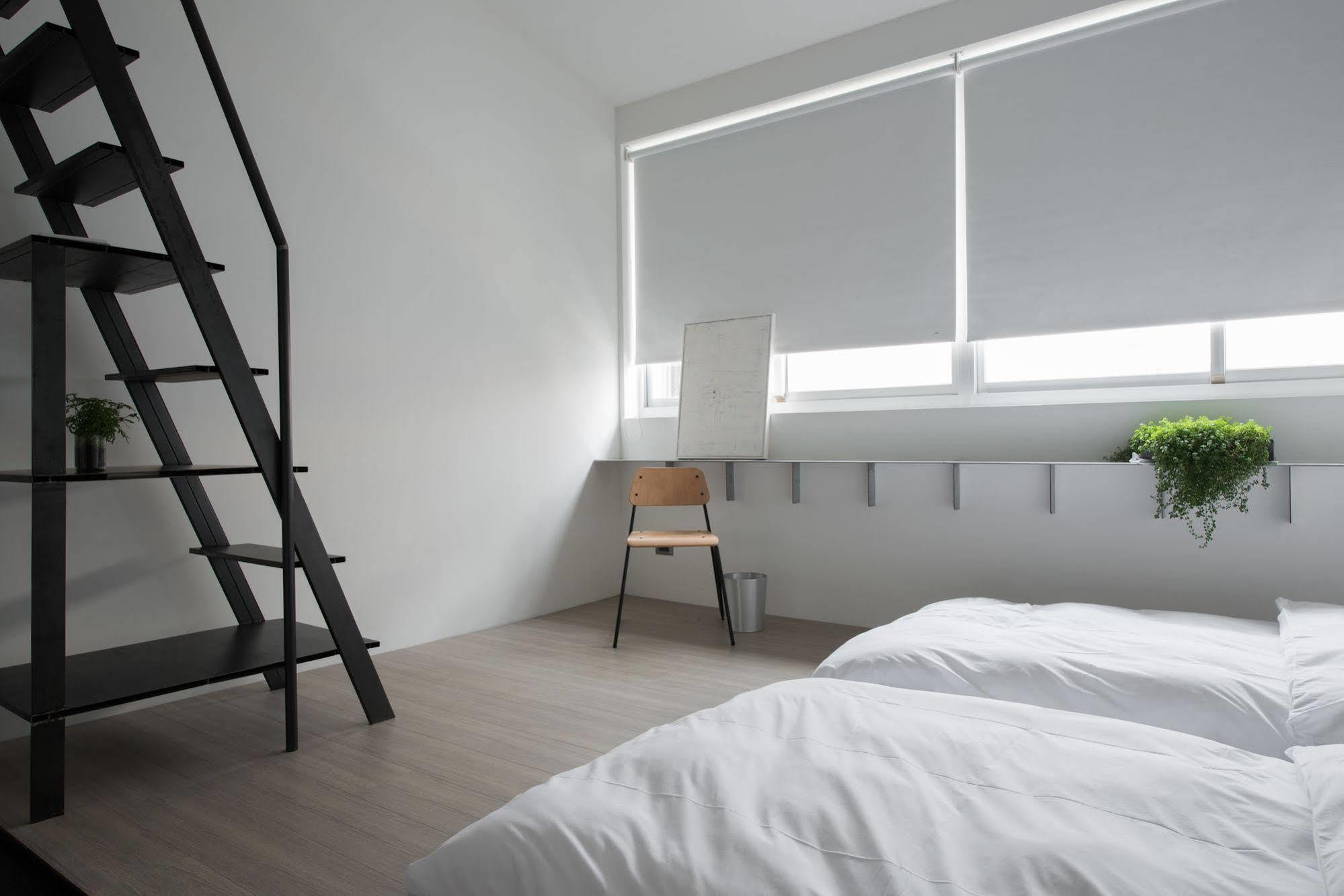 Hii-Hubs B&B Tainan Esterno foto